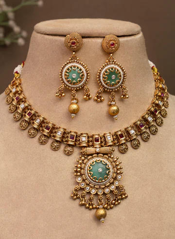 Nirvaha Necklace